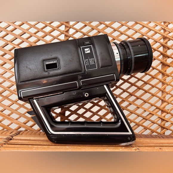 GAF ST/802 Super 8 Movie Camera with Leather Case 1963 - Picture 2 of 6